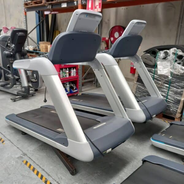 Precor TRM 811 V2 Treadmill