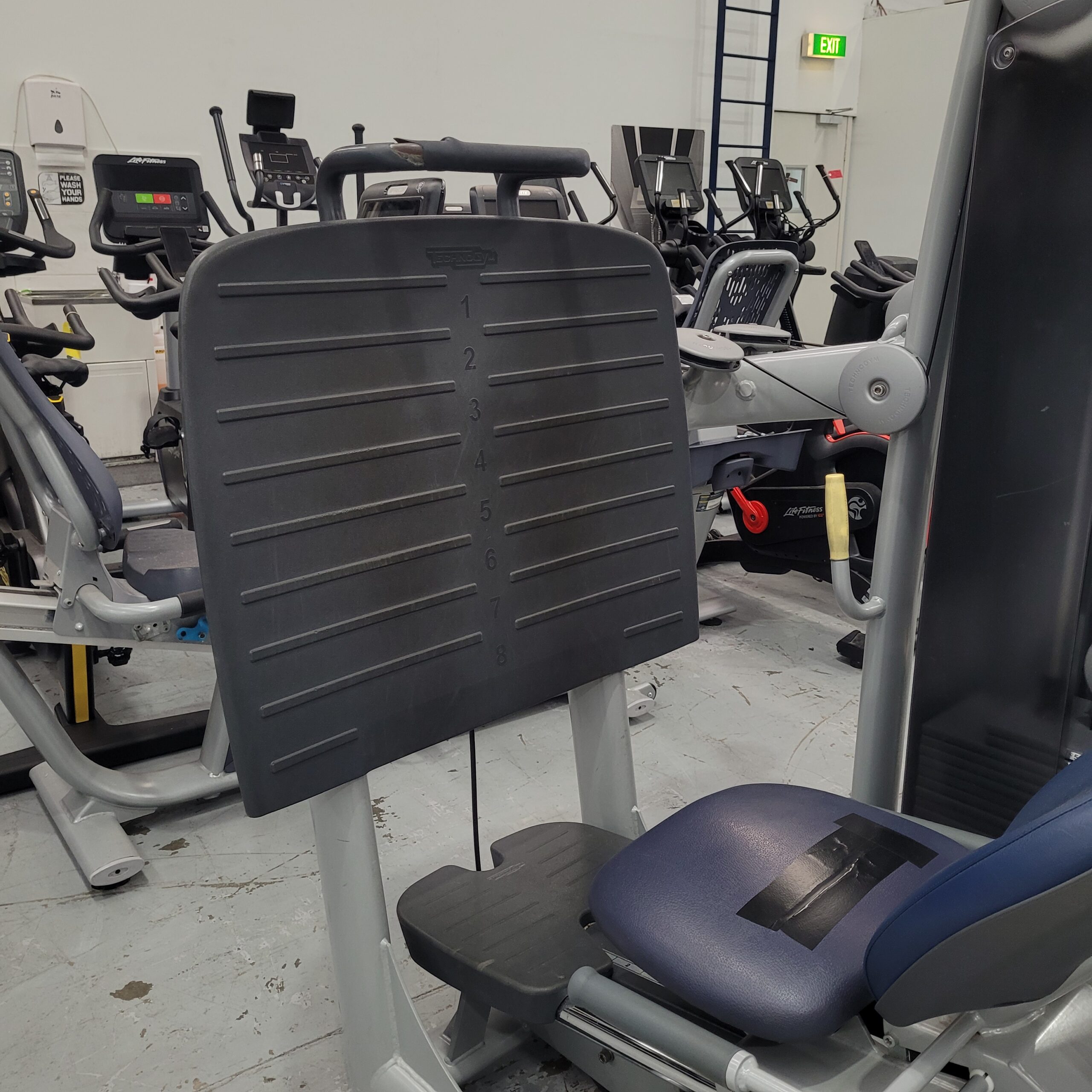 Technogym Selection Seated Leg Press - Silver Frame Navy Upholstery - Image 5