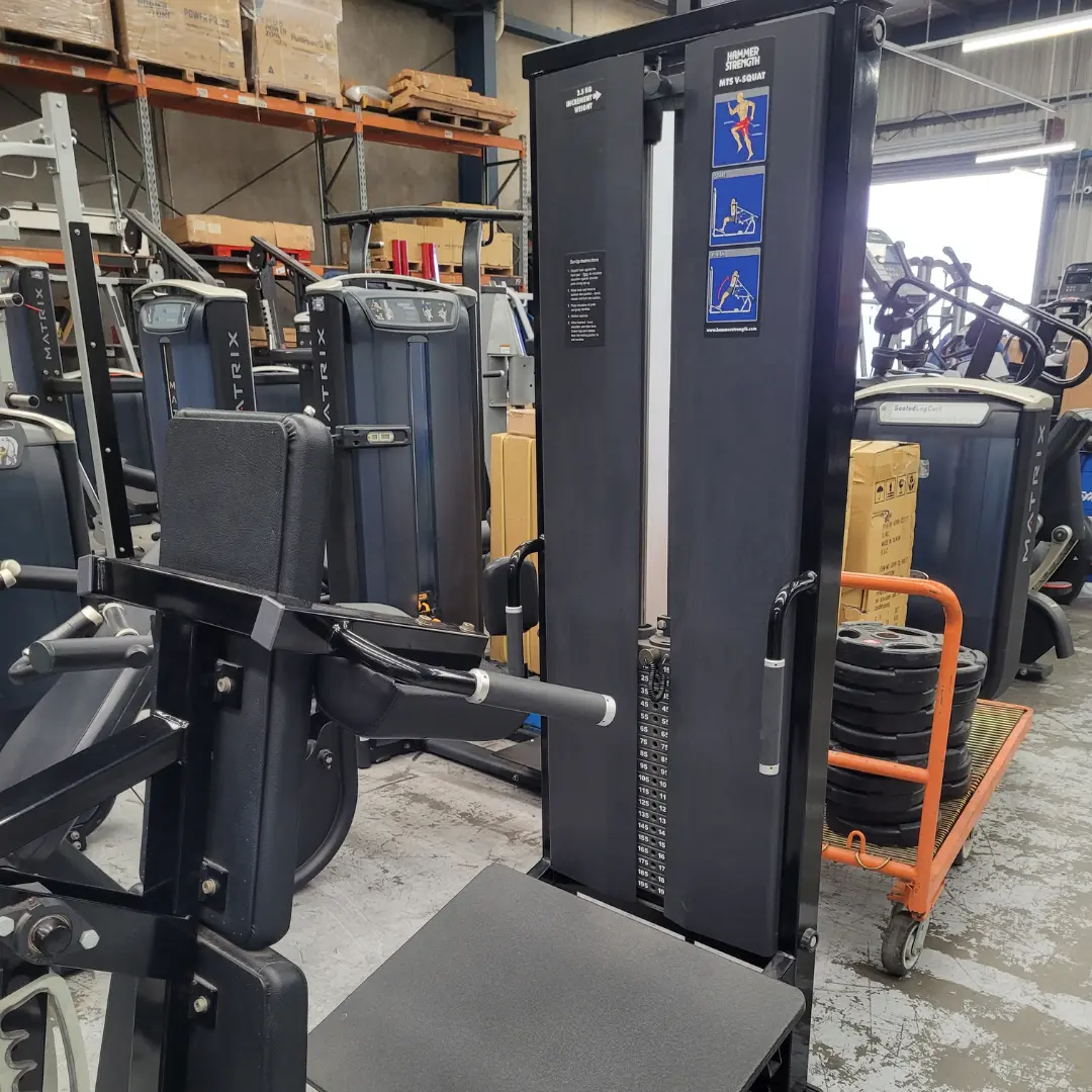 Hammer Strength MTS V-Squat - Black Frame - Image 3