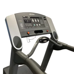 Life-Fitness-95Ti-Treadmill-1