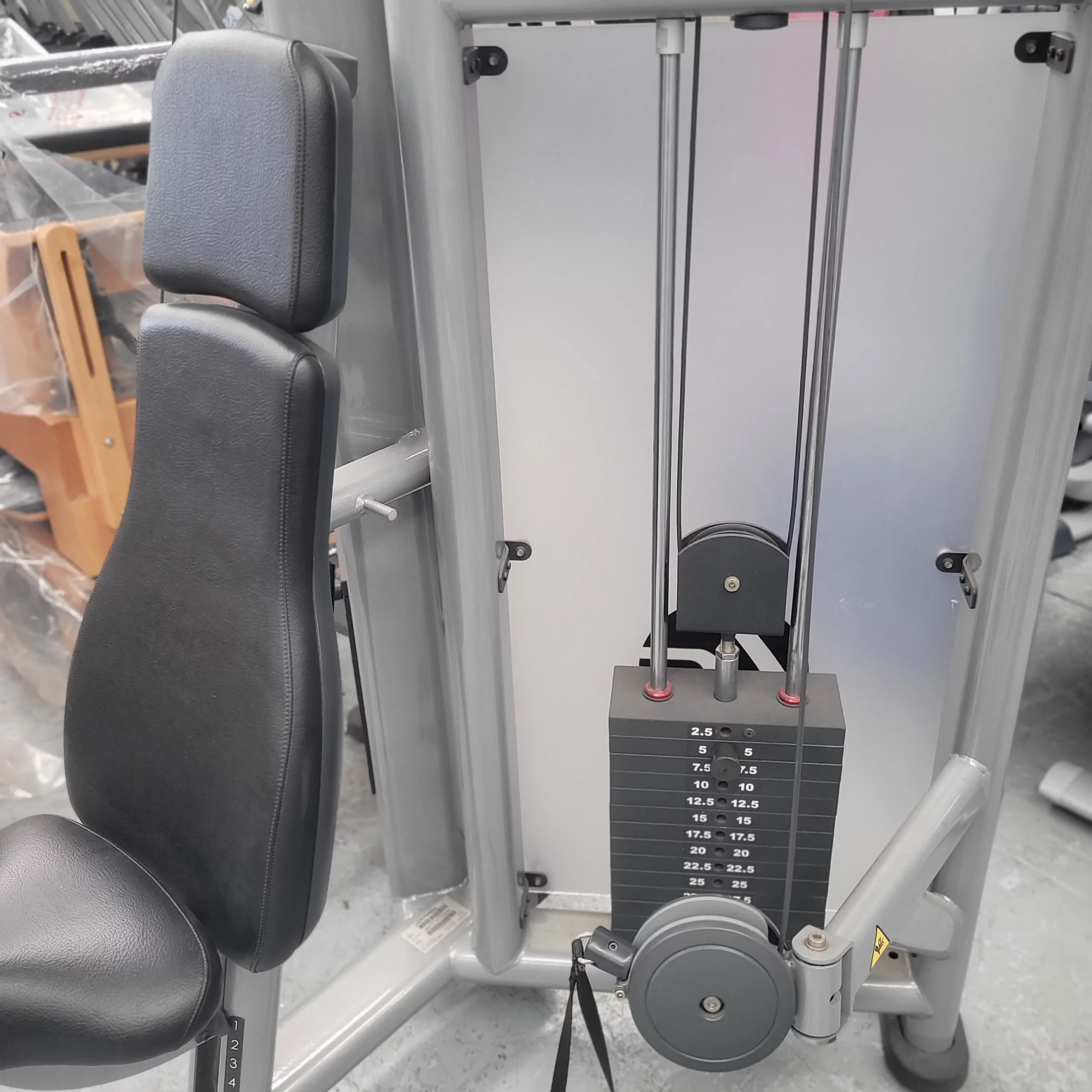 Life Fitness Cable Motion Shoulder Press - Image 4