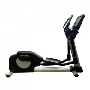 Life-Fitness-Integrity-Series-Cross-Trainer-With-SE3HD-Console-4