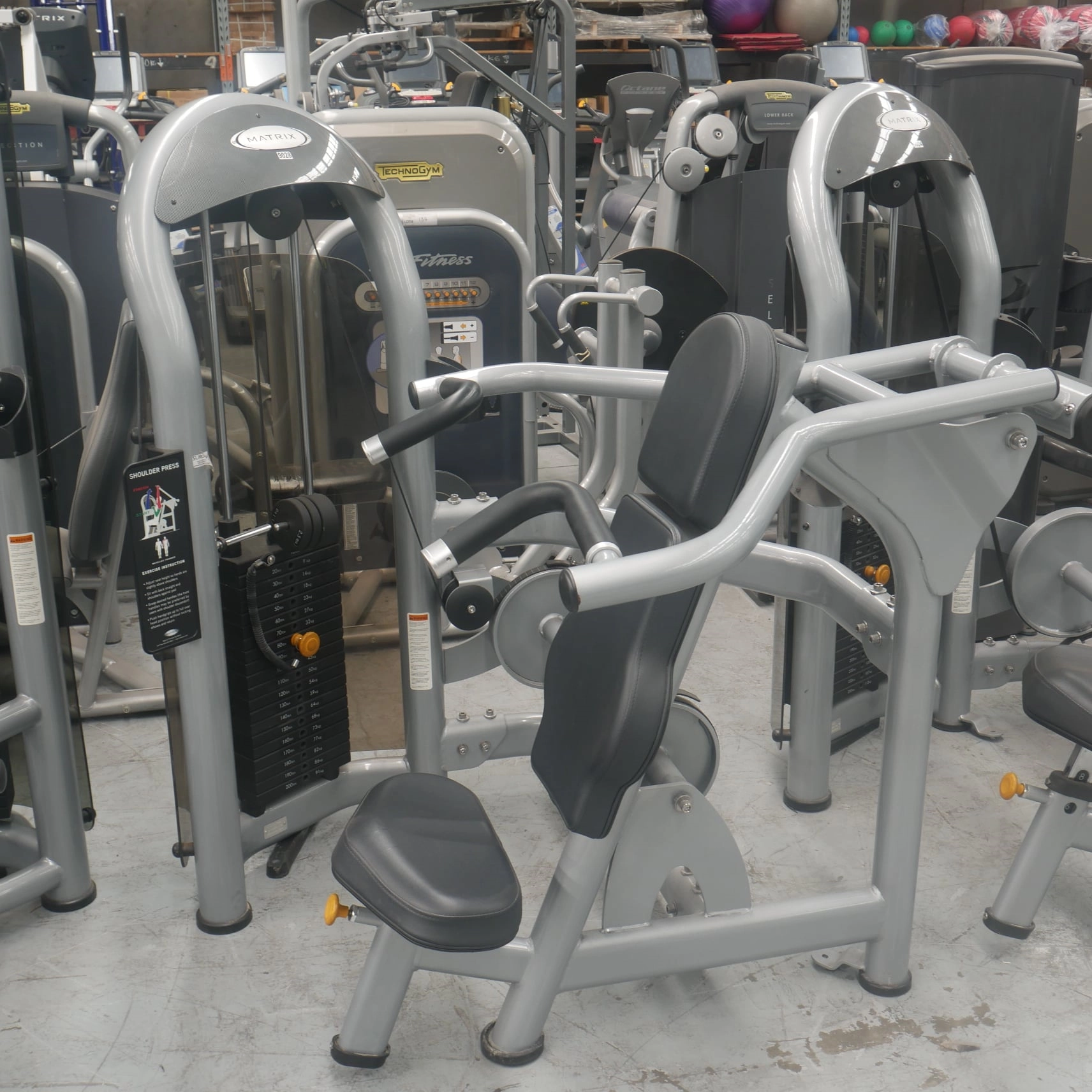 Matrix G3 Vertical Shoulder Press - Image 2