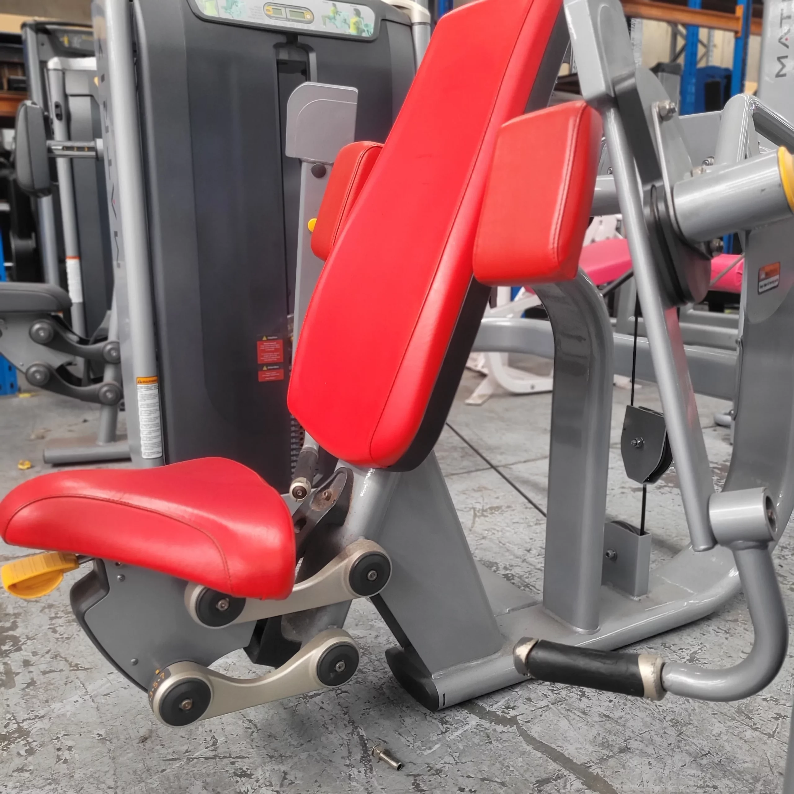 Matrix Ultra Independent Biceps Curl - Image 3