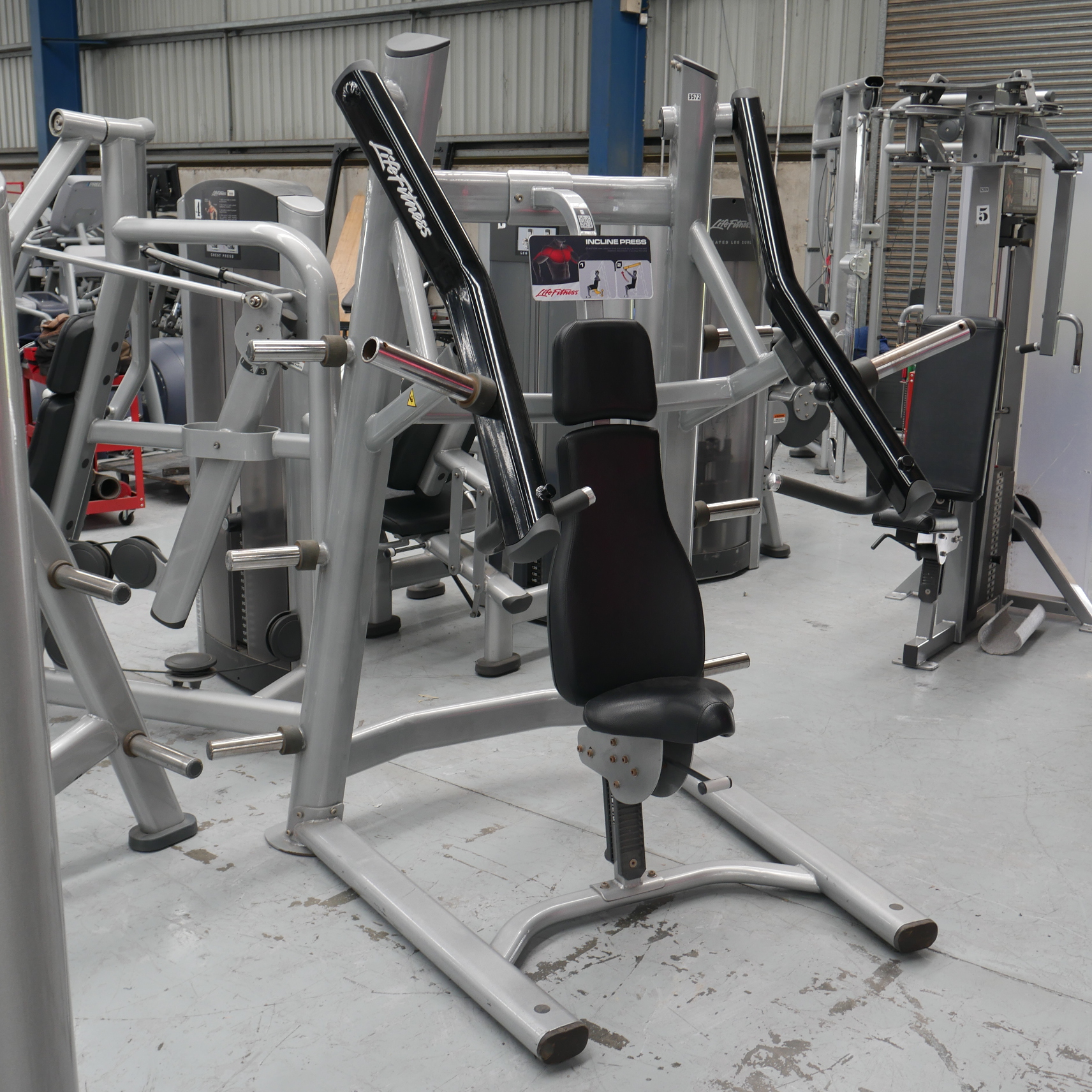 Life Fitness Signature Series Plate Incline Chest Press Grays Fitness