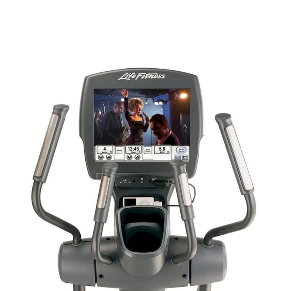 Life Fitness 95X Cross Trainer Engage Console